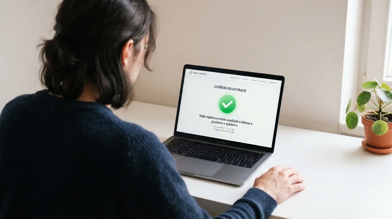 Výřez z oficiálního registru Ministerstva financí ČR nebo ilustrativní zobrazení licenčního dokumentu s vyznačenými klíčovými údaji